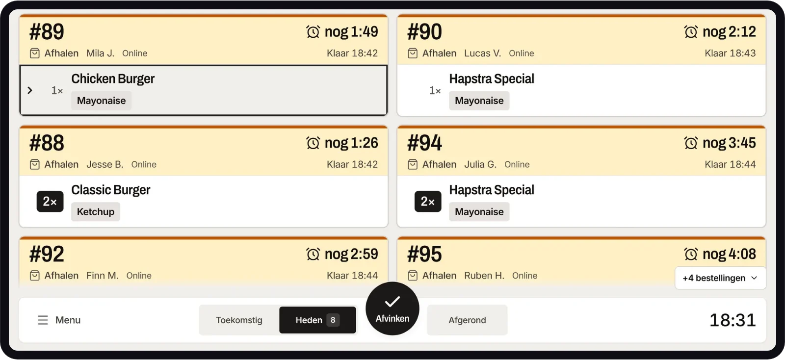 Het keukenscherm van ORDEVIX met open bonnen, elk met de tijd waarop hij klaar moet zijn